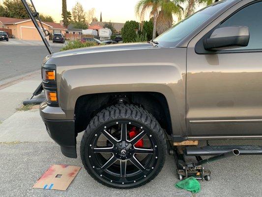 24" Fuel Maverick wrapped in 33" M/T tires