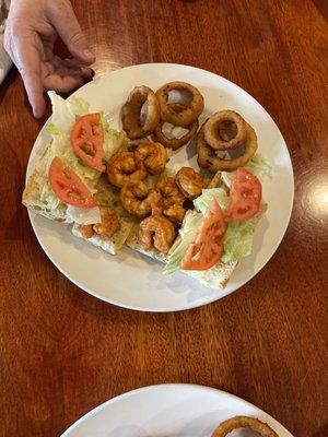 Shrimp poboy