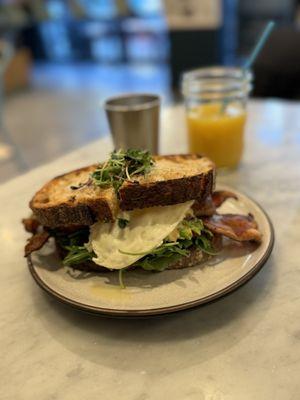 BLT with a fried egg