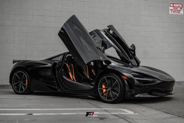 Black McLaren 720s now available for rent!