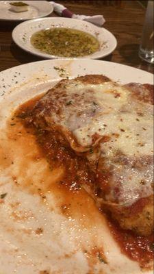 Chicken parm. Great sauce. Nice size portion.