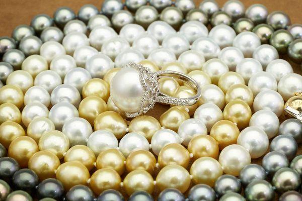 Mastoloni Pearls is known as America's finest cultured pearl. We're proud to bring them to New Braunfels!