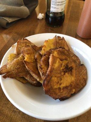 Tostones (Toasted plantains)