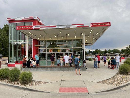 Front of Andy's Frozen Custard