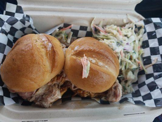 Pulled pork sliders and coleslaw