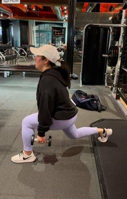 Split Squats for the Quadriceps#personaltrainerforwomen