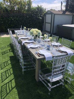 Clear Chiavari chairs completed the look!