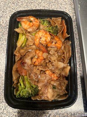 Pad see ew with Prawns