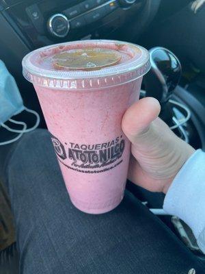 Licuado de Fresa Grande $6