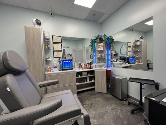 Located in El Cerrito Plaza, at Sola Salon Studio #24