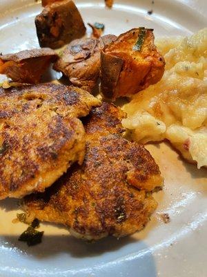 Crab cakes, sweet potatoes & mashed potatoe