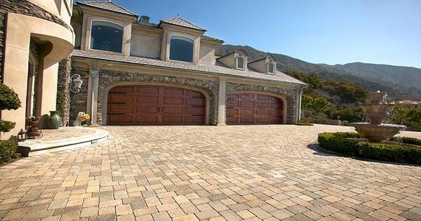 Beautiful driveway design and construction for a residence