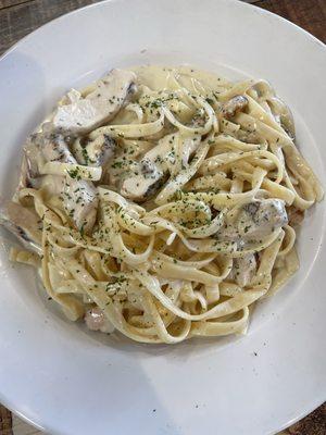 Chicken Alfredo - Lunch