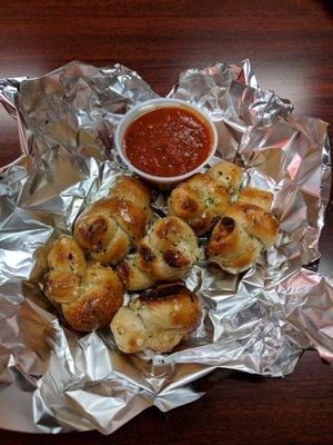 Garlic knots