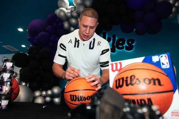 NBA Legend Mike Bibby Meet & Greet