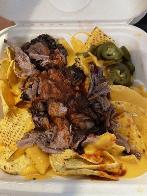 10 hour Pulled Pork Nachos with no beans