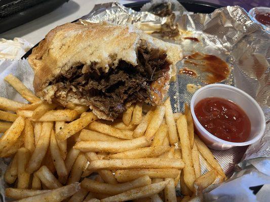 Grilled Brisket Sandwich / w Fries