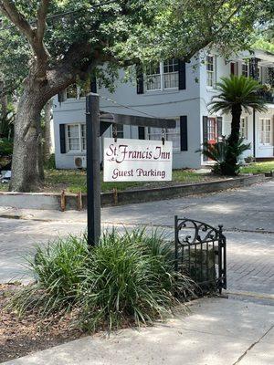 Sign of St. Francis Inn from parking lot