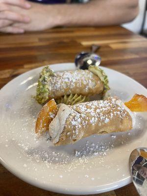 Cannolis