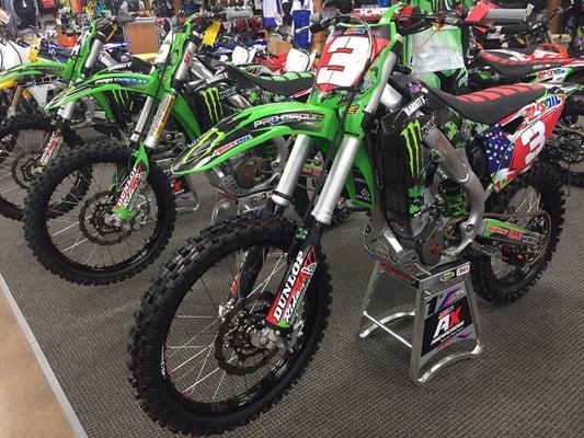 Babbitts Online sponsors Team Babbitts factory Kawasaki Amsoil Arena Cross team.