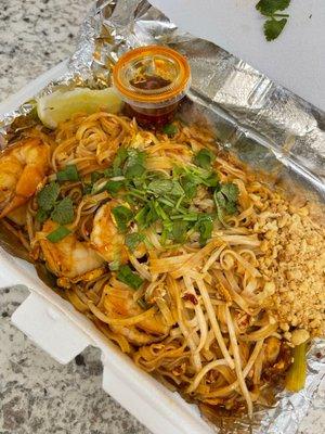 Shrimp Pad Thai level 3 spicy!