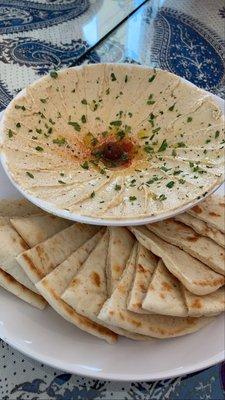 Traditional Hummus and Pita