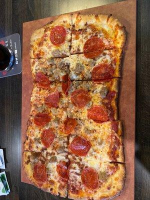 Three Little Pigs pizza.