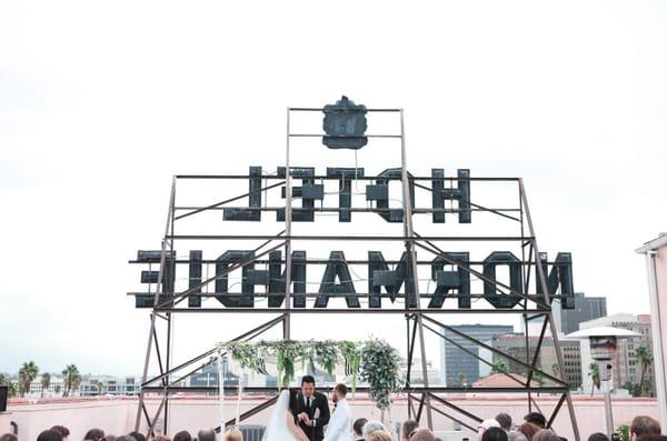 Winter wedding on the rooftop