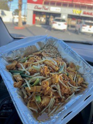 N1. Pad Thai Noodles