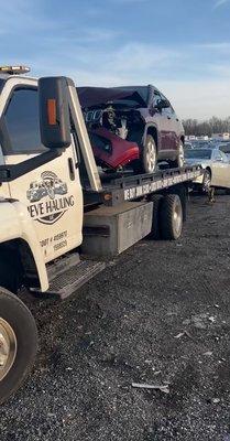 Fast, reliable towing & roadside assistance whenever you need it. From jump-starts to towing, we've got you covered 24/7!