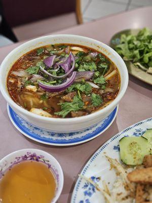 Bun bo hue