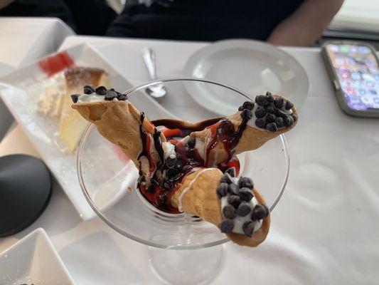 Cannoli - nicely presented but just ok