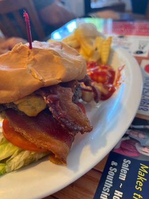 This was so huge. We had to smash it down. Excellent juicy real meat!  Homemade