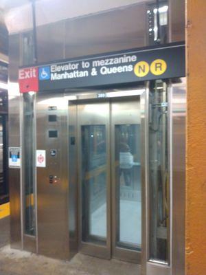 Nice elevator on BOTH platforms!