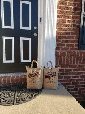 Fresh pet food delivered to your door.