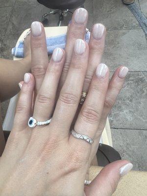 Glazed nail with light pink