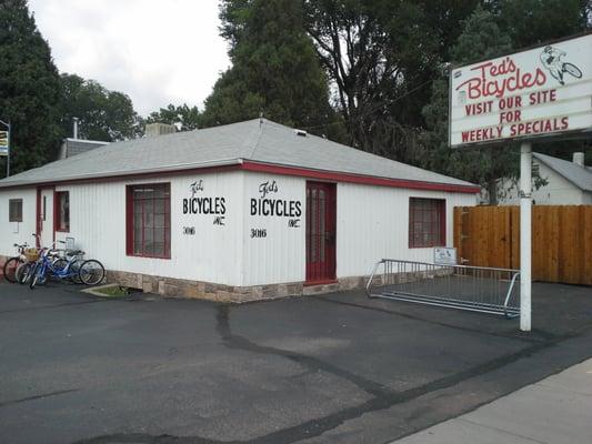 Street view of the store.