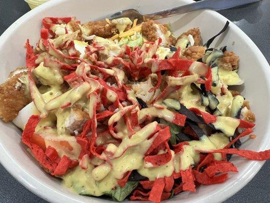 Crispy chicken salad with honey mustard