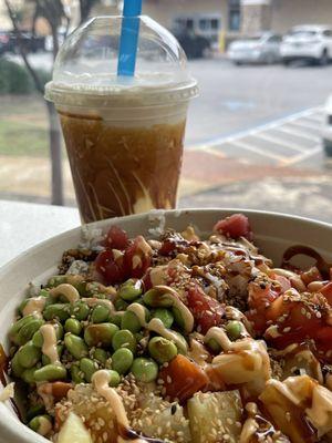 Regular bowl tuna & salmon w/brown sugar milk tea