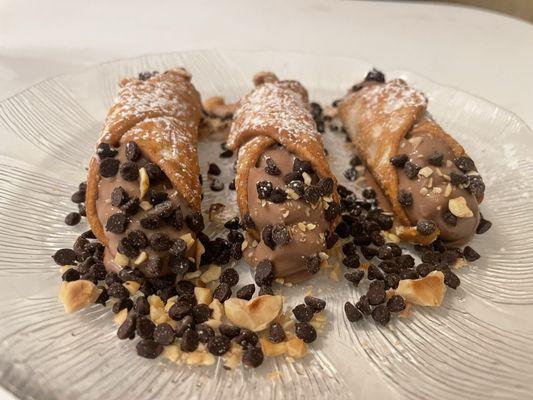 Nutella cannolis