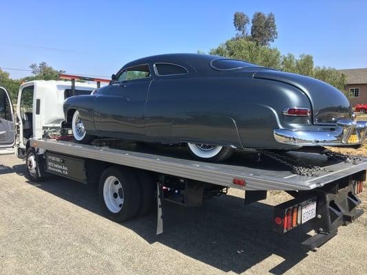 Custom car towing & transportation