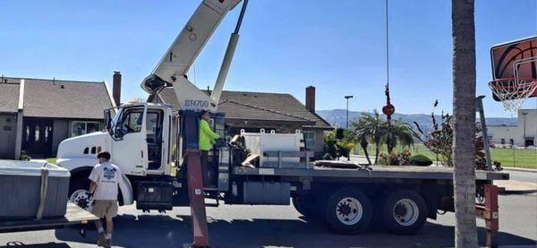 All set up for a spa crane move!