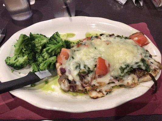 Bruschetta chicken with steamed broccoli instead of garlic bread... delicious!