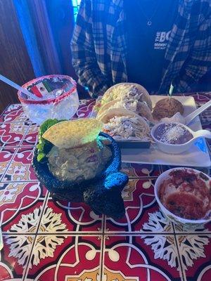 Chicken tacos , Guacamole