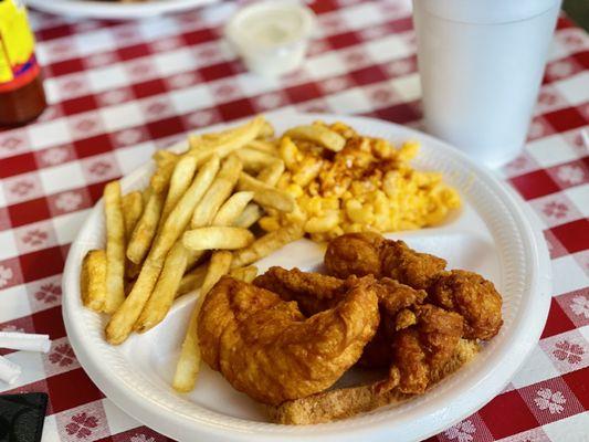 3 Tender with Mac & Cheese and French Fries