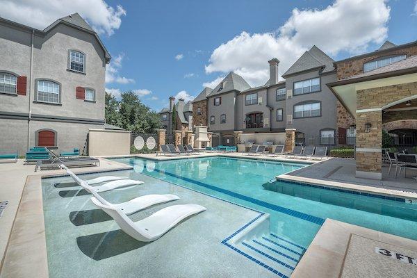 Gorgeous pool!