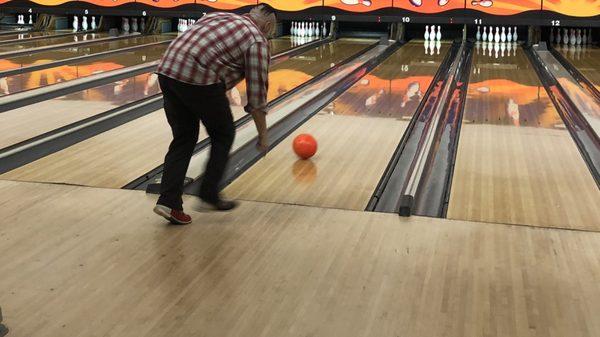 All 3 lanes we bowled on had the same wear issues.