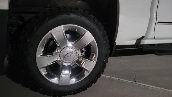 My new 275/60/20 BFG tires from Discount Tire on West Azure drive