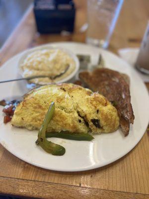 Vegi omelette with grits