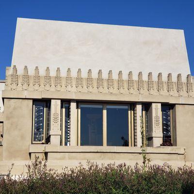 An actual Frank Lloyd Wright house!!